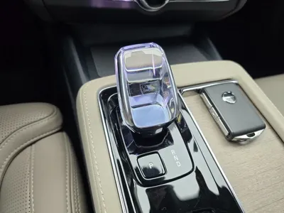 Volvo S90 2026, 756 км, за 38436.5 USD - фото 9