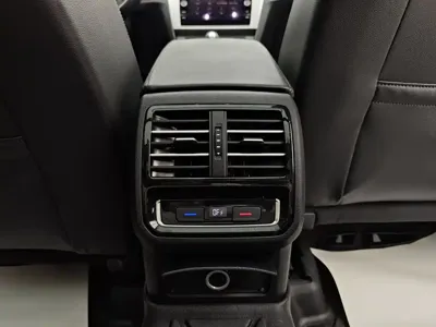 Volkswagen Viloran 2018, 93000 км, за 11315.91 USD - фото 20