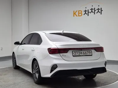 Kia K3 2022, 126054 км, за 7296.42 USD