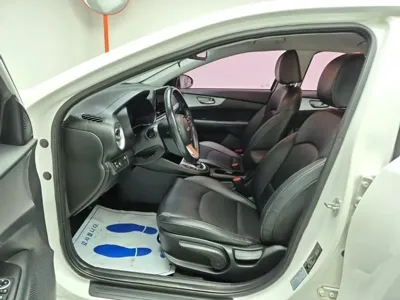 Kia K3 2022, 126054 км, за 7296.42 USD - фото 14
