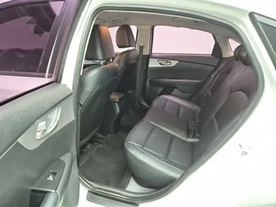 Kia K3 2022, 126054 км, за 7296.42 USD - фото 15