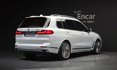 BMW X7 2022, 23573 км, за 56686.79 USD