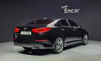 Kia K5 2014, 94764 км, за 4627.18 USD