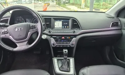 Hyundai Avante 2016, 70238 км, за 5863.2 USD