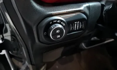 Jeep Wrangler 2022, 36322 км, за 31463.47 USD - фото 18