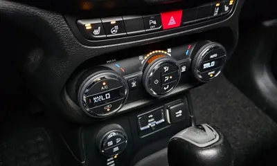 Jeep Renegade 2015, 112707 км, за 4879.01 USD - фото 17