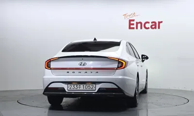 Hyundai Sonata 2021, 178472 км, за 8515.89 USD