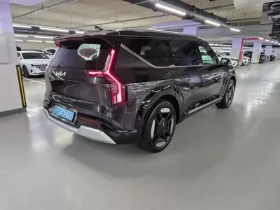 Kia EV9 2024, 76725 км, за 29411.79 USD