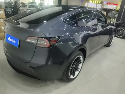 Tesla Model Y 2025, 32000 км, за 33622.07 USD