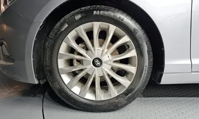 Hyundai Sonata 2016, 82696 км, за 5710.91 USD