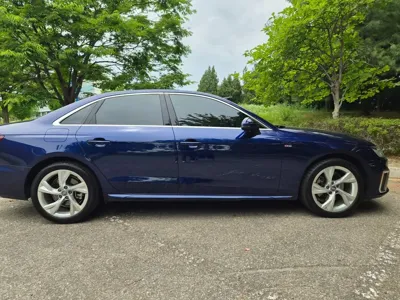 Audi A4 2021, 56000 км, за 18178.23 USD