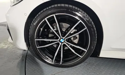 BMW 3-Series 2021, 107765 км, за 19815 USD