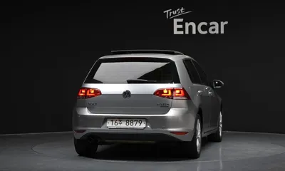 Volkswagen Golf 2014, 144659 км, за 5616.12 USD