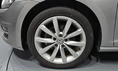Volkswagen Golf 2014, 144659 км, за 5616.12 USD