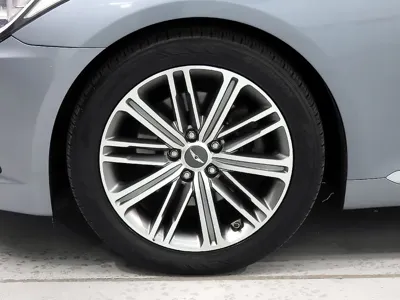 Hyundai Genesis 2014, 200292 км, за 4948.88 USD