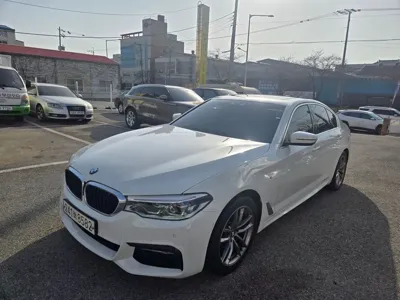 BMW 5-Series · 2018 год