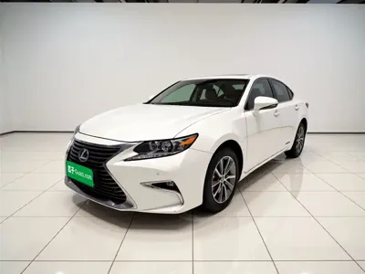 Lexus ES · 2016 год