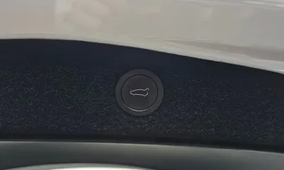 Tesla Model 3 2024, 52078 км, за 32324.19 USD - фото 29
