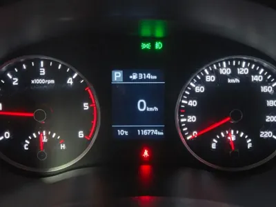 Kia Stonic 2018, 116769 км, за 4551.67 USD