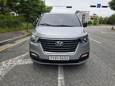 Hyundai Starex 2020, 104360 км, за 12230.04 USD