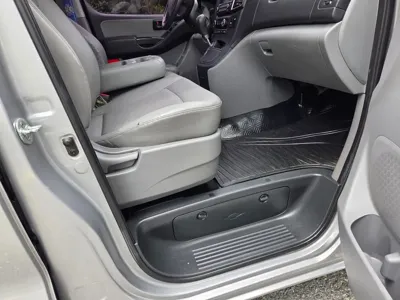 Hyundai Starex 2020, 104360 км, за 12230.04 USD - фото 15