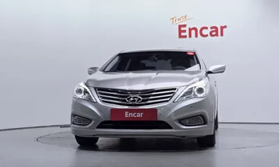 Hyundai Grandeur 2012, 111111 км, за 2560.06 USD