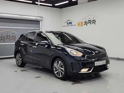 Kia Niro 2018, 100008 км, за 7817.59 USD