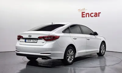 Hyundai Sonata 2016, 169861 км, за 3957.71 USD