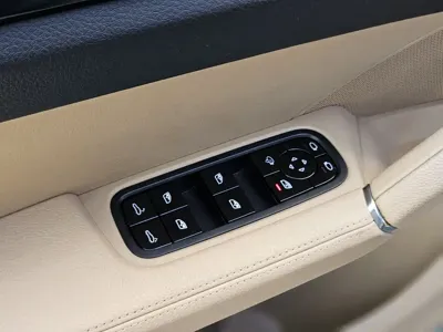 Porsche Cayenne 2018, 200000 км, за 42630.38 USD - фото 26
