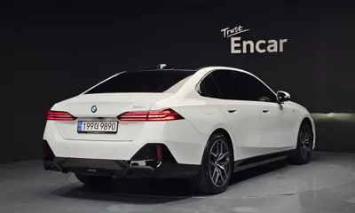 BMW 5-Series 2025, 17994 км, за 39329.12 USD