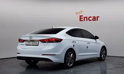 Hyundai Avante 2018, 130025 км, за 6475.06 USD