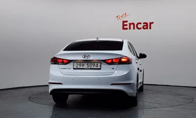 Hyundai Avante 2018, 130025 км, за 6475.06 USD