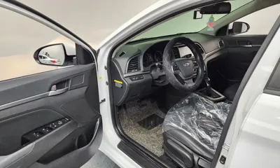 Hyundai Avante 2018, 130025 км, за 6432.98 USD - фото 10