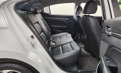 Hyundai Avante 2018, 130025 км, за 6432.98 USD - фото 12