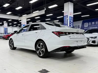 Hyundai Elantra 2023, 11000 км, за 13654.83 USD - фото 6