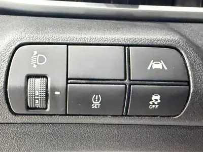 Hyundai Elantra 2023, 11000 км, за 13654.83 USD - фото 14