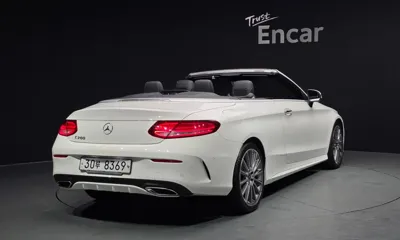 Mercedes-Benz C-Class 2018, 33667 км, за 19491.24 USD