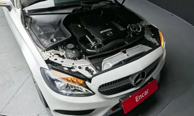 Mercedes-Benz C-Class 2018, 33667 км, за 19491.24 USD - фото 6