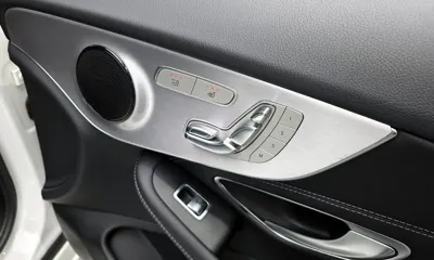 Mercedes-Benz C-Class 2018, 33667 км, за 19491.24 USD - фото 18