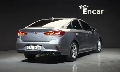 Hyundai Sonata 2018, 178762 км, за 4957.7 USD