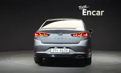 Hyundai Sonata 2018, 178762 км, за 4957.7 USD