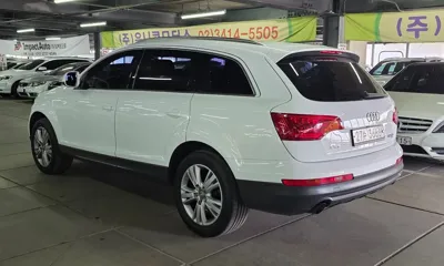 Audi Q7 2011, 106100 км, за 6892.48 USD