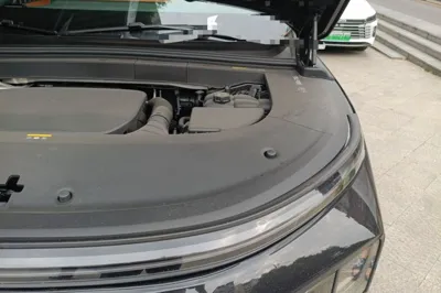 Li Auto L6 2025, 11800 км, за 32713 USD
