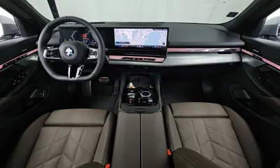 BMW 5-Series 2025, 5702 км, за 47470.19 USD - фото 7