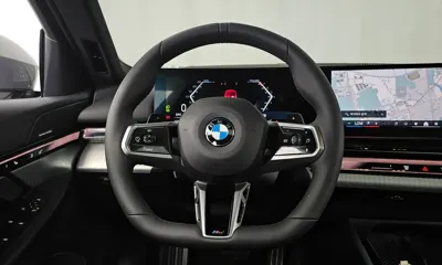 BMW 5-Series 2025, 5702 км, за 47470.19 USD - фото 13