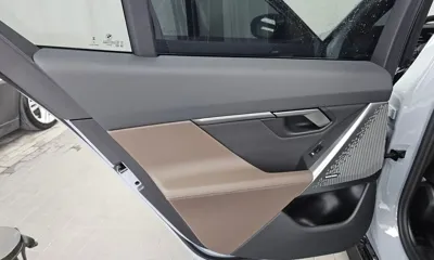 BMW 5-Series 2025, 5702 км, за 47470.19 USD - фото 25