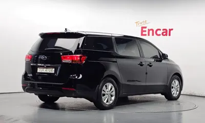 Kia Canival 2018, 106023 км, за 5789.75 USD