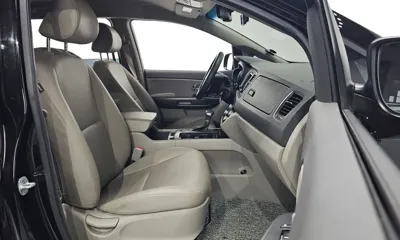 Kia Canival 2018, 106023 км, за 5789.75 USD - фото 10