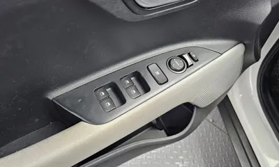 Kia Stonic 2020, 68649 км, за 8800.89 USD - фото 19