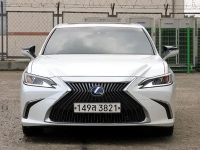 Lexus ES · 2020 год